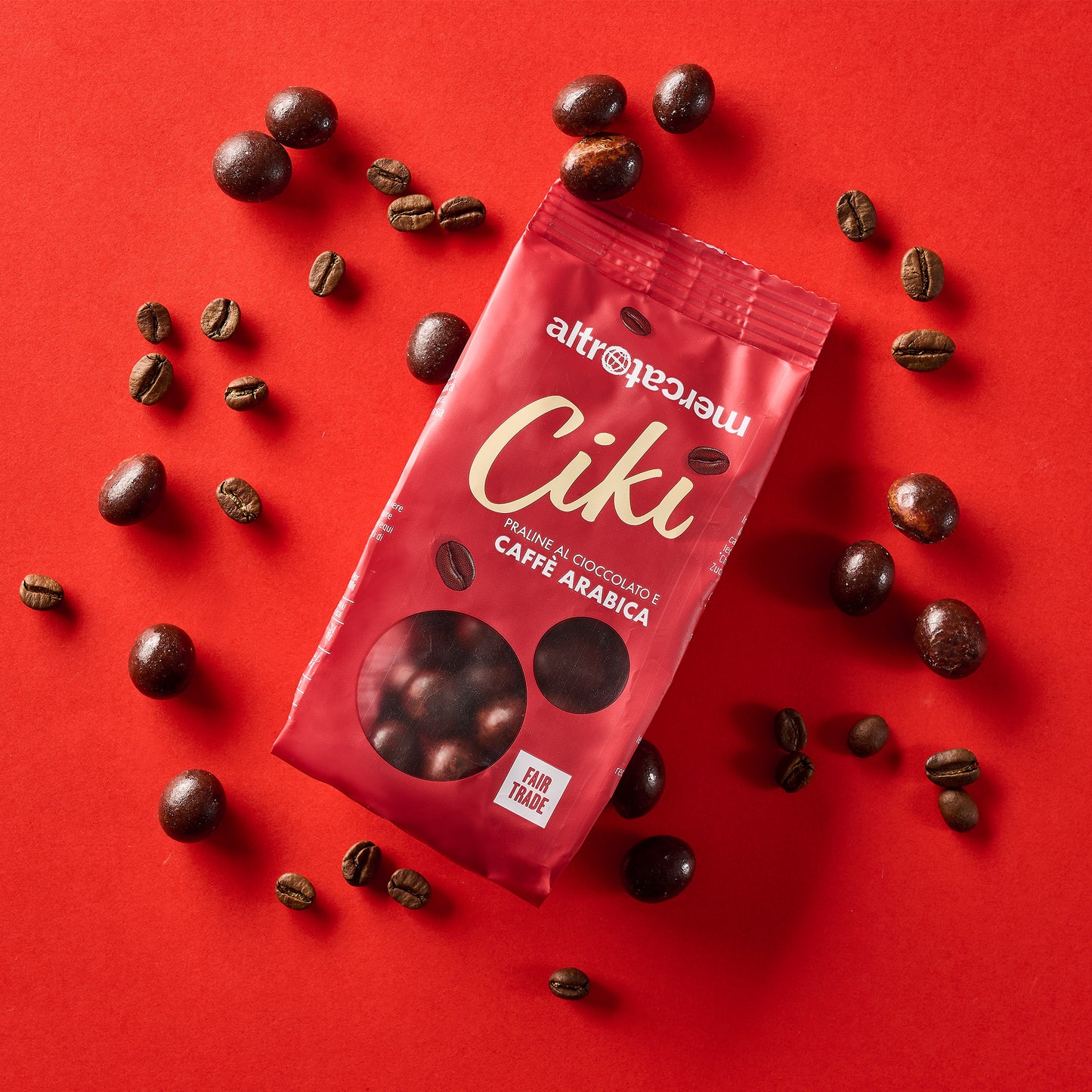 particolare di Ciki - Praline di caffè ricoperte al cioccolato equosolidale Altromercato