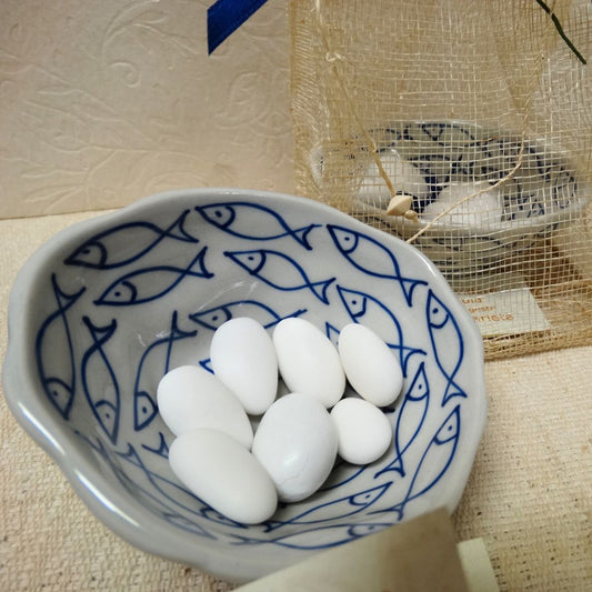 Particolare della ciotolina Artic per bomboiera solidale matrimonio