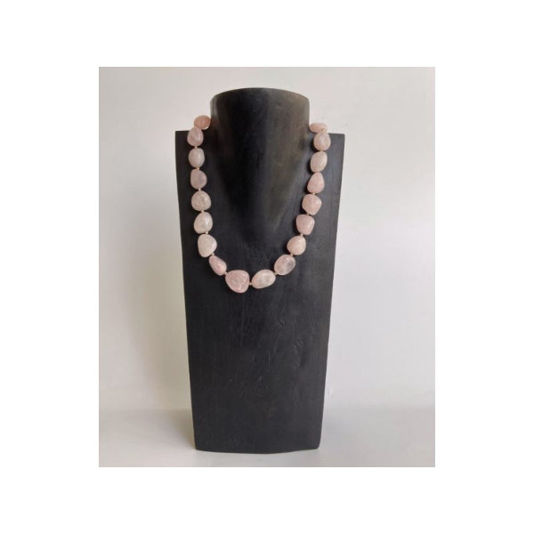 Gioiello solidale collana in quarzo rosa On Earth Altromercato