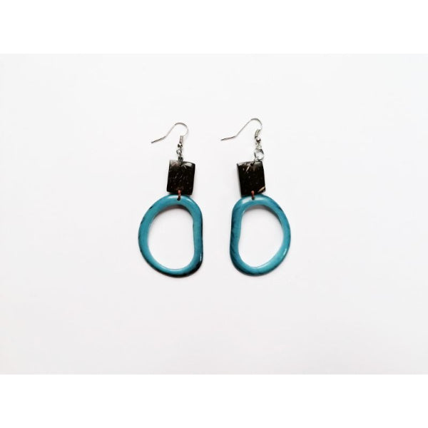 orecchini azul in tagua e cocco Gioielli solidali collezione On Earth