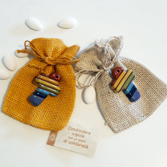 croce con colori della pace decorazione sacchettini portaconfetti bomboniere equosolidali Equomercato