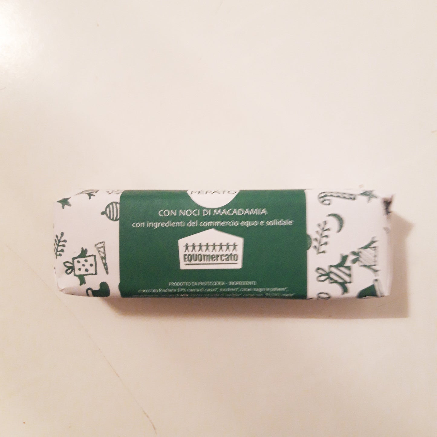 dolci di Natale equosolidale panpepato con noci macadamia