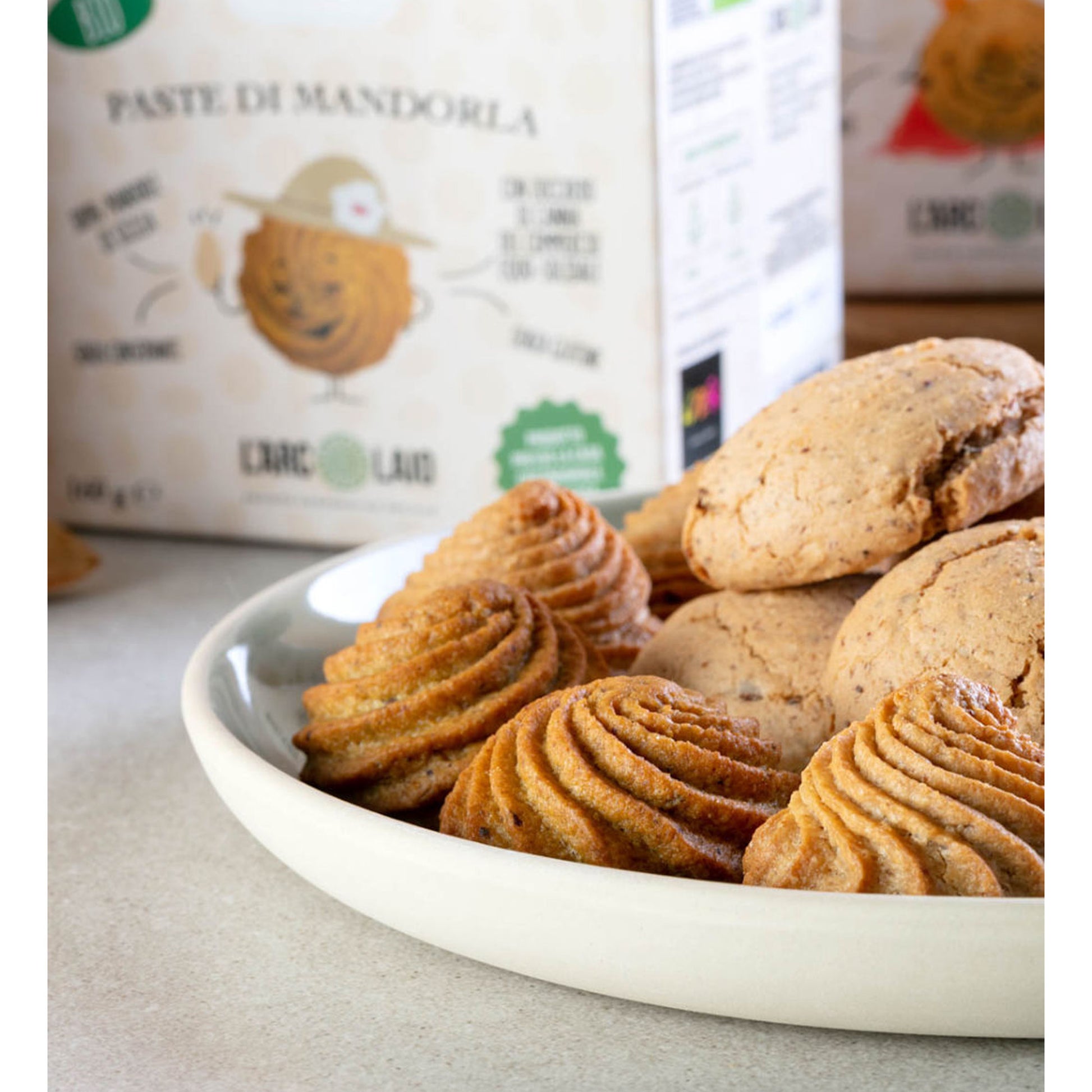 paste di mandorla all'arancia della Cooperativa L'Arcolaio di Siracusa, laboratorio nella Casa Circondariale