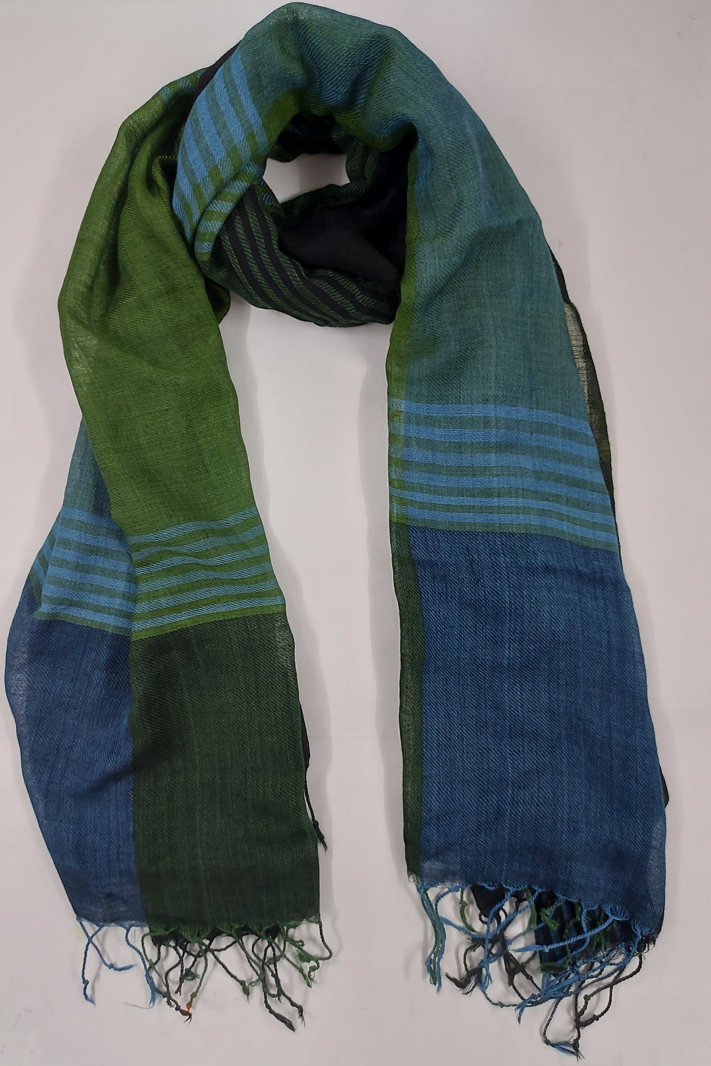 Stola lana crocus, fatta a mano, prodotta in India, equomercato e equosolidale