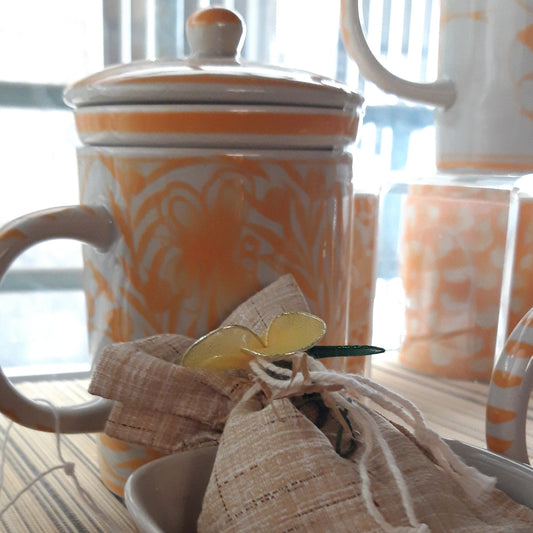 Tisaniera MIA gialla in ceramica – tazza tisana artigianale equosolidale