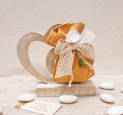 SCULTURA DUE CUORI IN LEGNO EFFETTO SHABBY | COD 3645