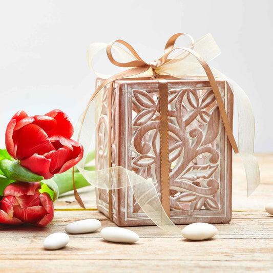 bomboniera solidale per matrimonio comunione e cresima con lanterna in terracotta