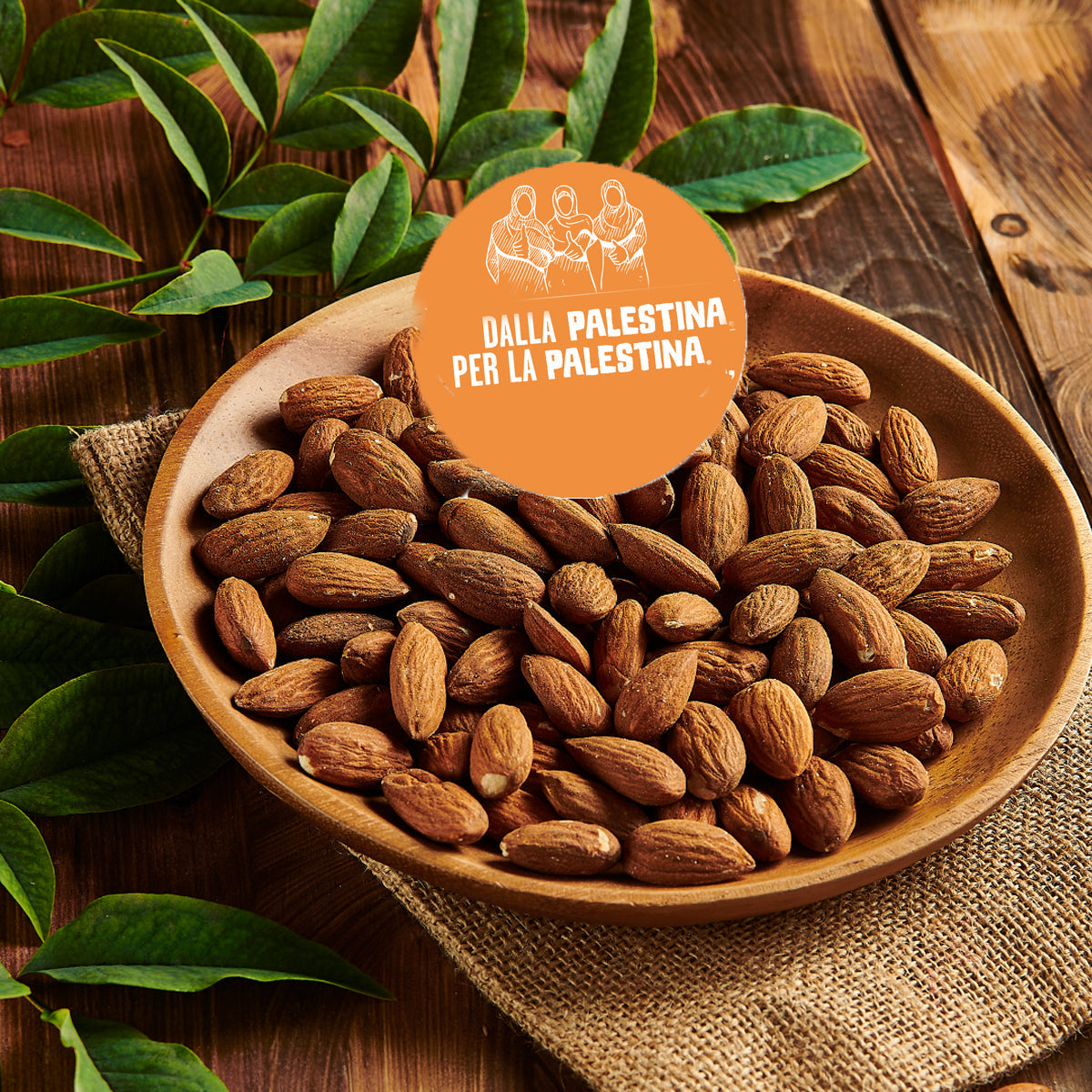 mandorle, cous cous, datteri Altromercato dalla alestina