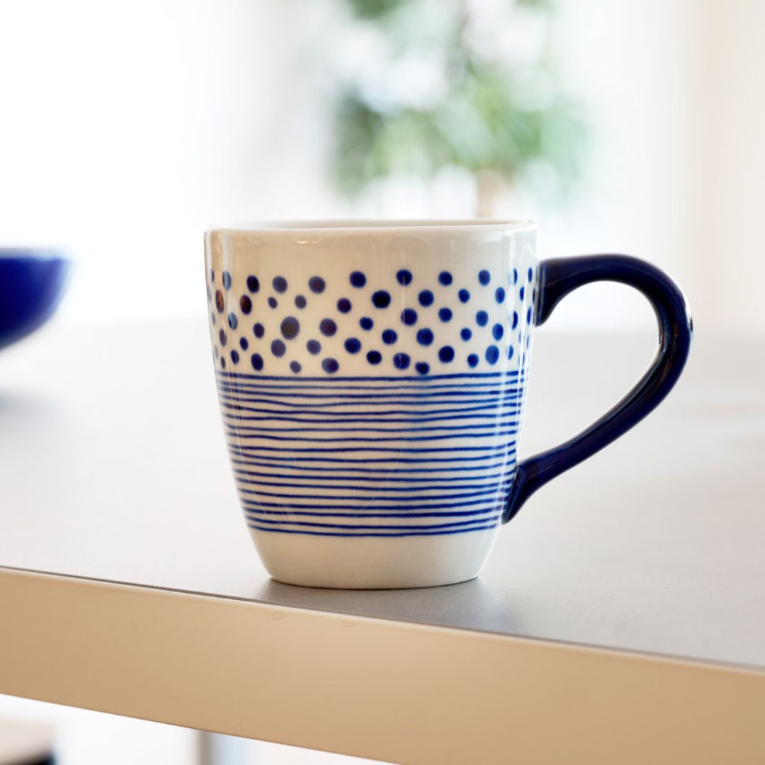 Mug in ceramica DOT-STRIPES blu – tazza artigianale equosolidale