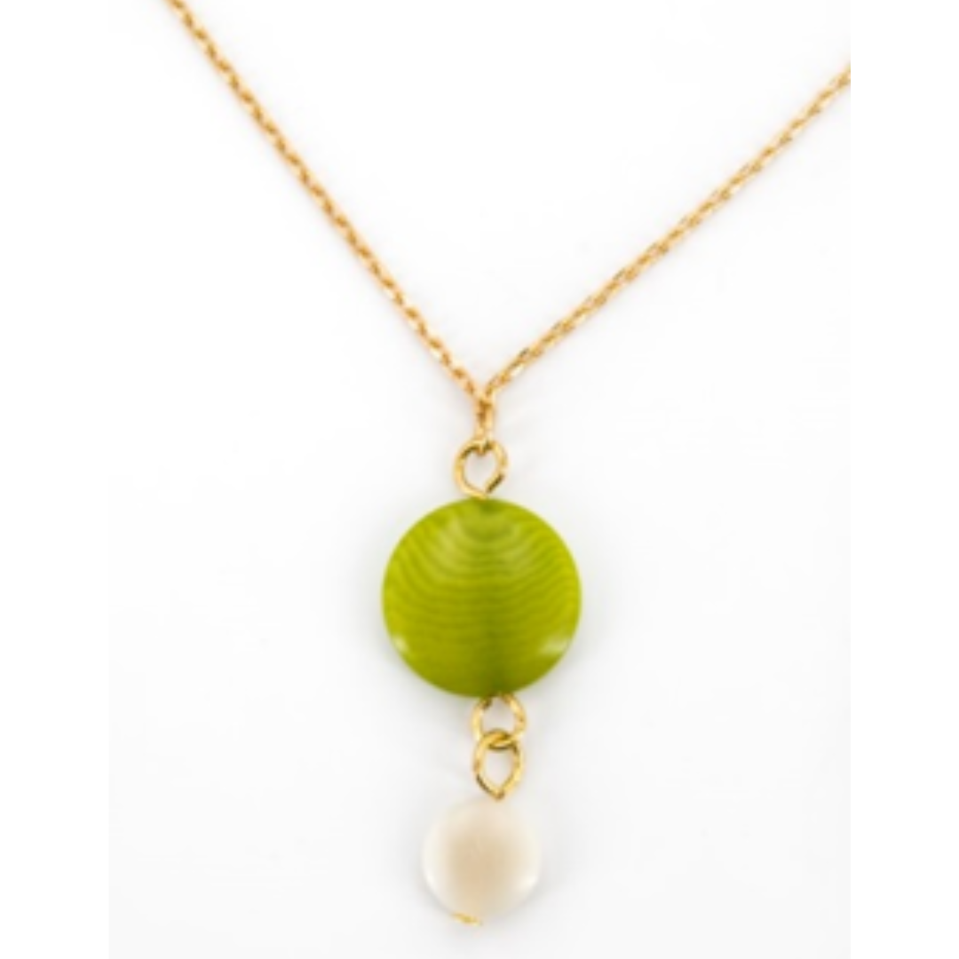 Collana colibrì (produttore equosolidale Cumbra, Colombia)  realizzati con il seme di tagua dal colore verde