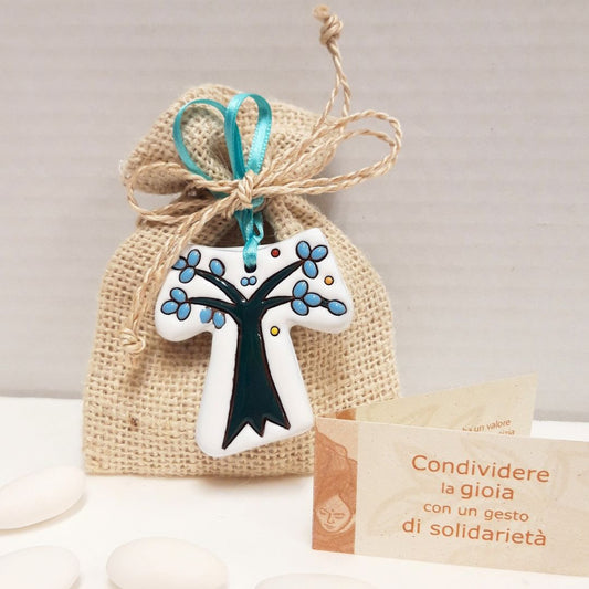 bomboniera solidale battesimo, comunione, cresima con sacchetino portaconfetti e croce tao in ceramica