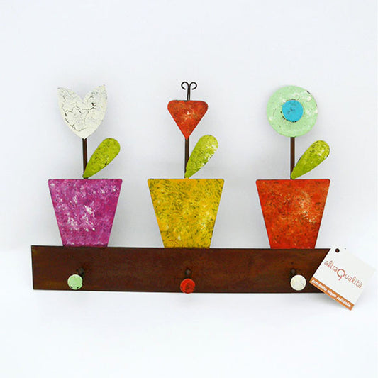 appendino floreale in metallo artigianato equosolidale Colombia