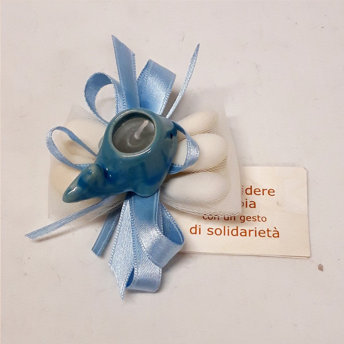 bomboniera equosolidale per battesimo candelina pesciolino azzurro Altromercato