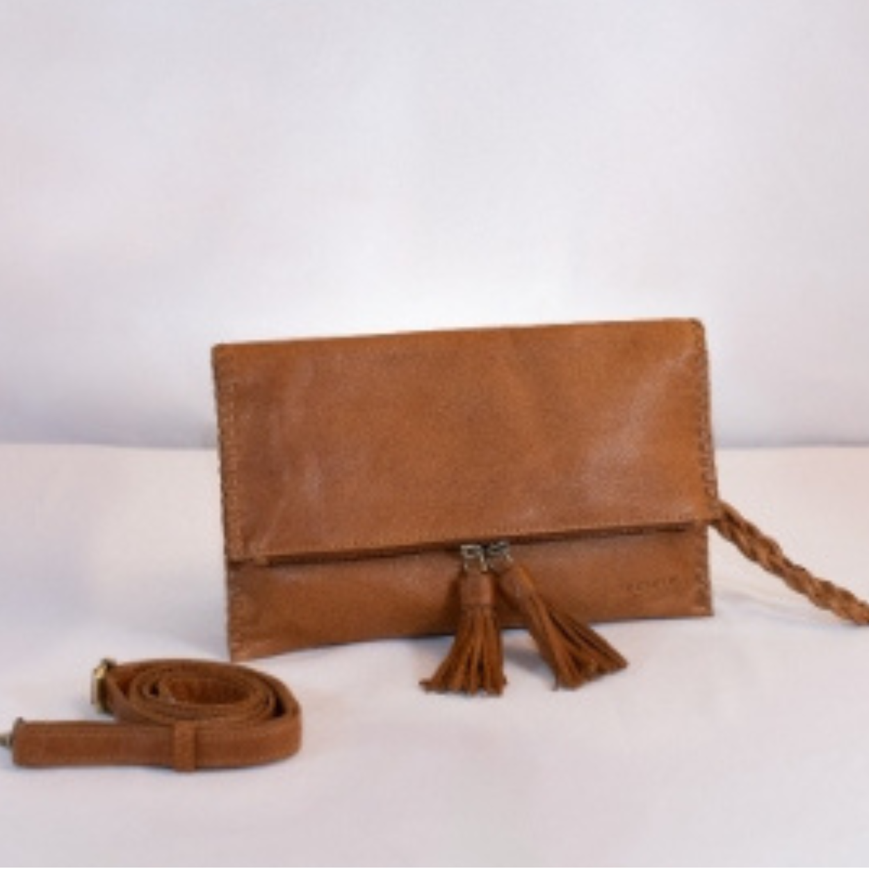 borsa Ardee, pochette in pelle Collezione PE26 OnEarth Equomercato