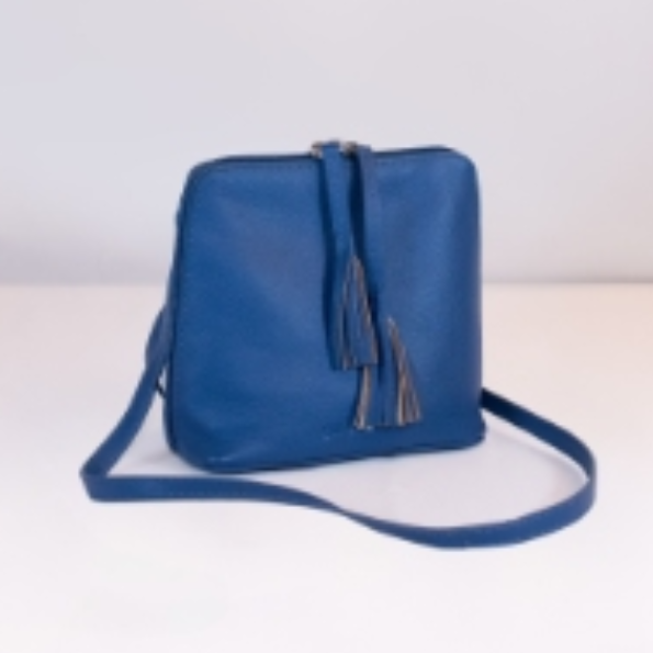 Borsa Nizza in pelle blu realizzata a mano da artigiani indiani per la collezione OnEarth