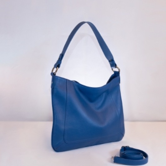Borsa Saitn Malo in pelle blu, collezione OnEarth Equomercato di borse sostenibili