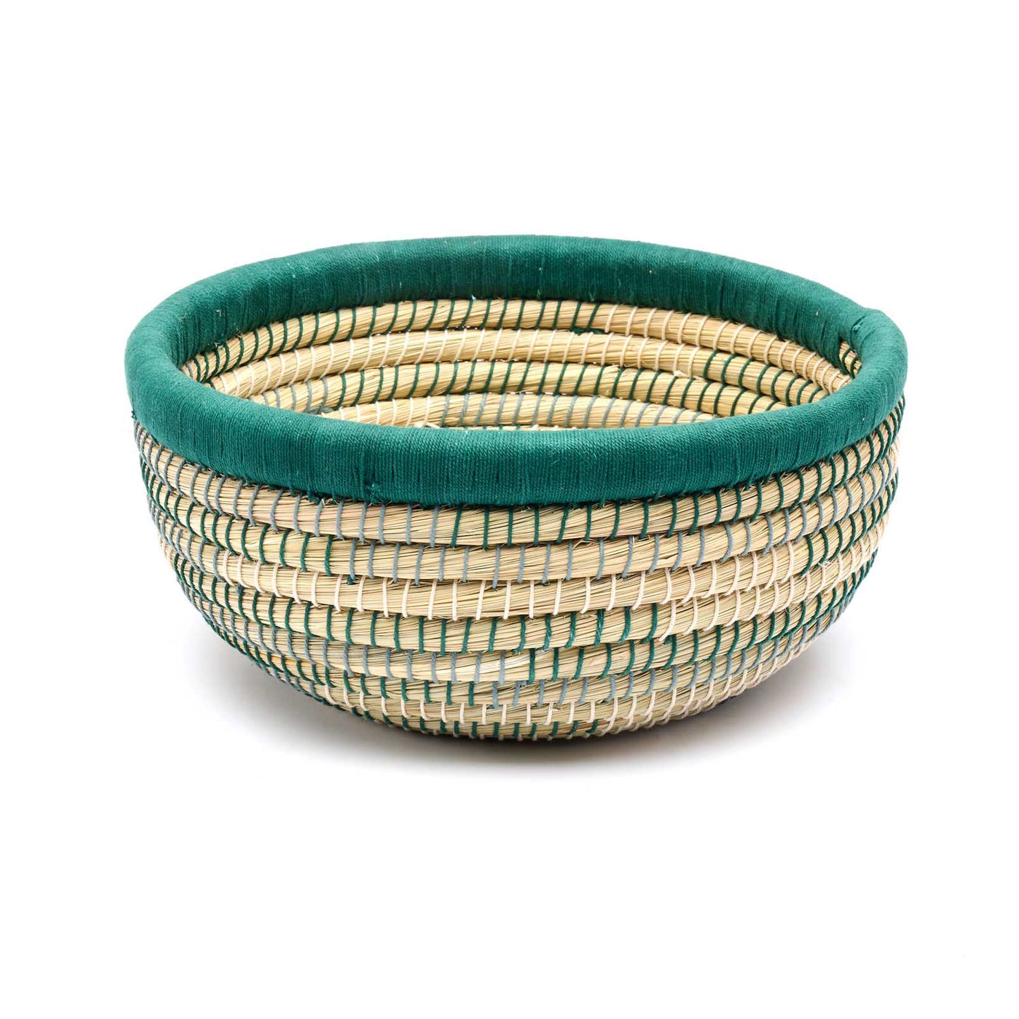 Cesto ciotola tonda in fibra naturale di kaisa intrecciata a mano con manici, realizzato da CORR in Bangladesh – artigianato equosolidale