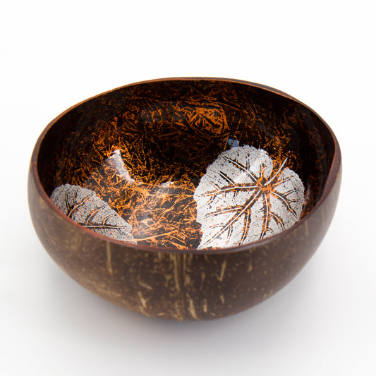 ciotola in cocco con decorazione fatta a mano di foglie color rame