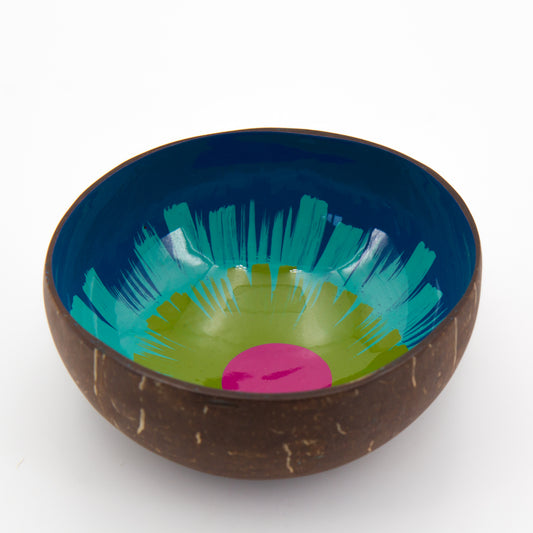 Ciotola Garofano verde  in guscio di cocco decorata a mano da Craft Link Vietnam. Per un regalo veramente solidale