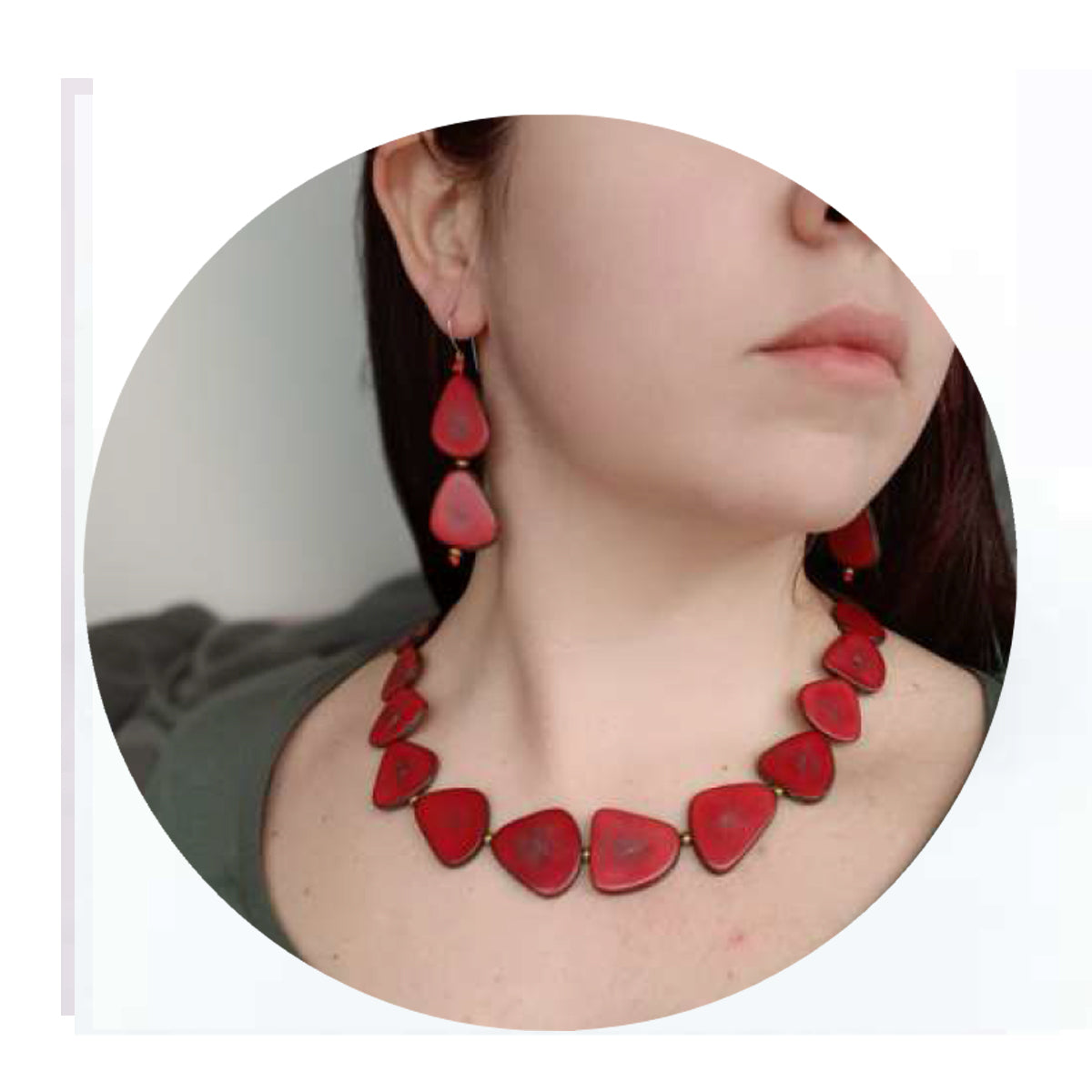 COLLANA GOTAS, TAGUA TAGLIO CUORE, VETRO, ROSSO | HUBM3511421656609
