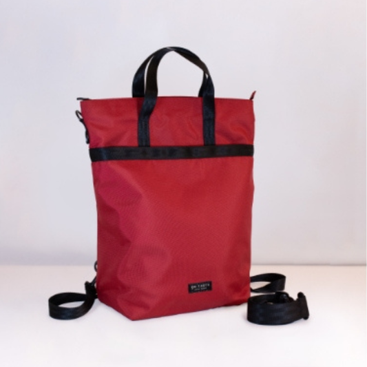 Zaino RPET Gigi rosso collezione Onarth Equomercato. lavorazione artigianale India