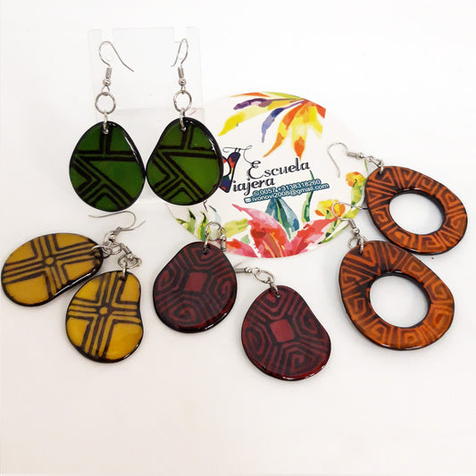 ORECCHINI IN TAGUA DISEGNO BATIK VARI COLORI  | COD ASS3008